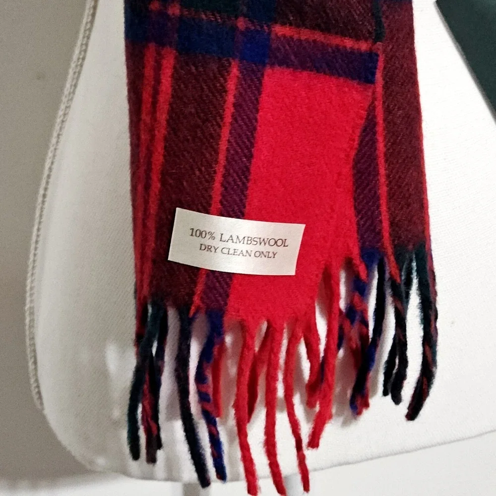 Lyle & Scott Scotland 100% Lambswool Scarf Accessory Red Plaid Fringe‎ Flaw